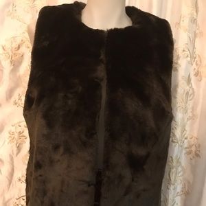 MK fur vest